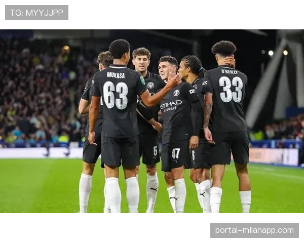 曼城3-0完胜阿森纳重返榜首，福登梅开二度完美执行瓜迪奥拉边路封锁指令”